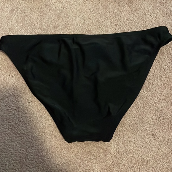 Bathing suit bundle! 👙🩱 - Picture 3 of 8